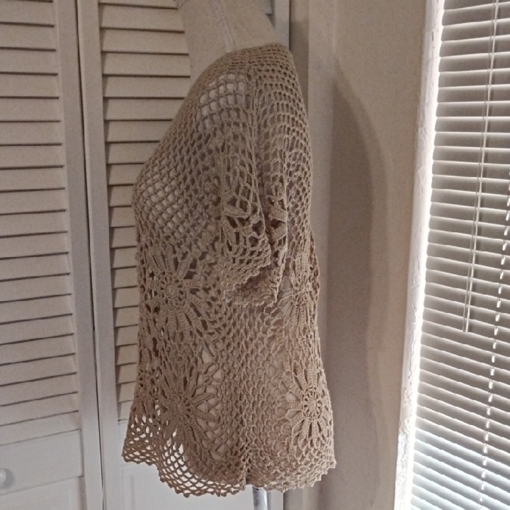 Roz & Ali Tan Crochet Lace Blouse - Picture 3 of 5